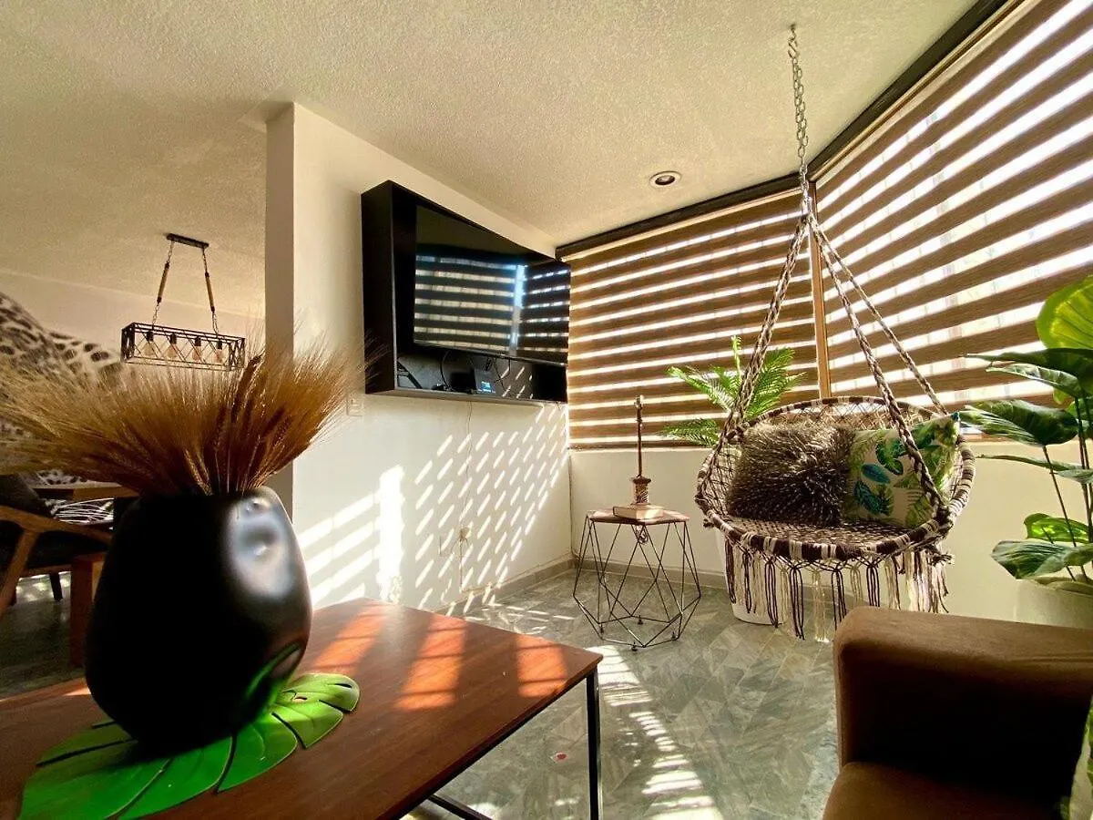 Planta Baja Enorme, Jardín, Parking, Hasta 11 Pax Apartamento Guadalajara 0*,  México