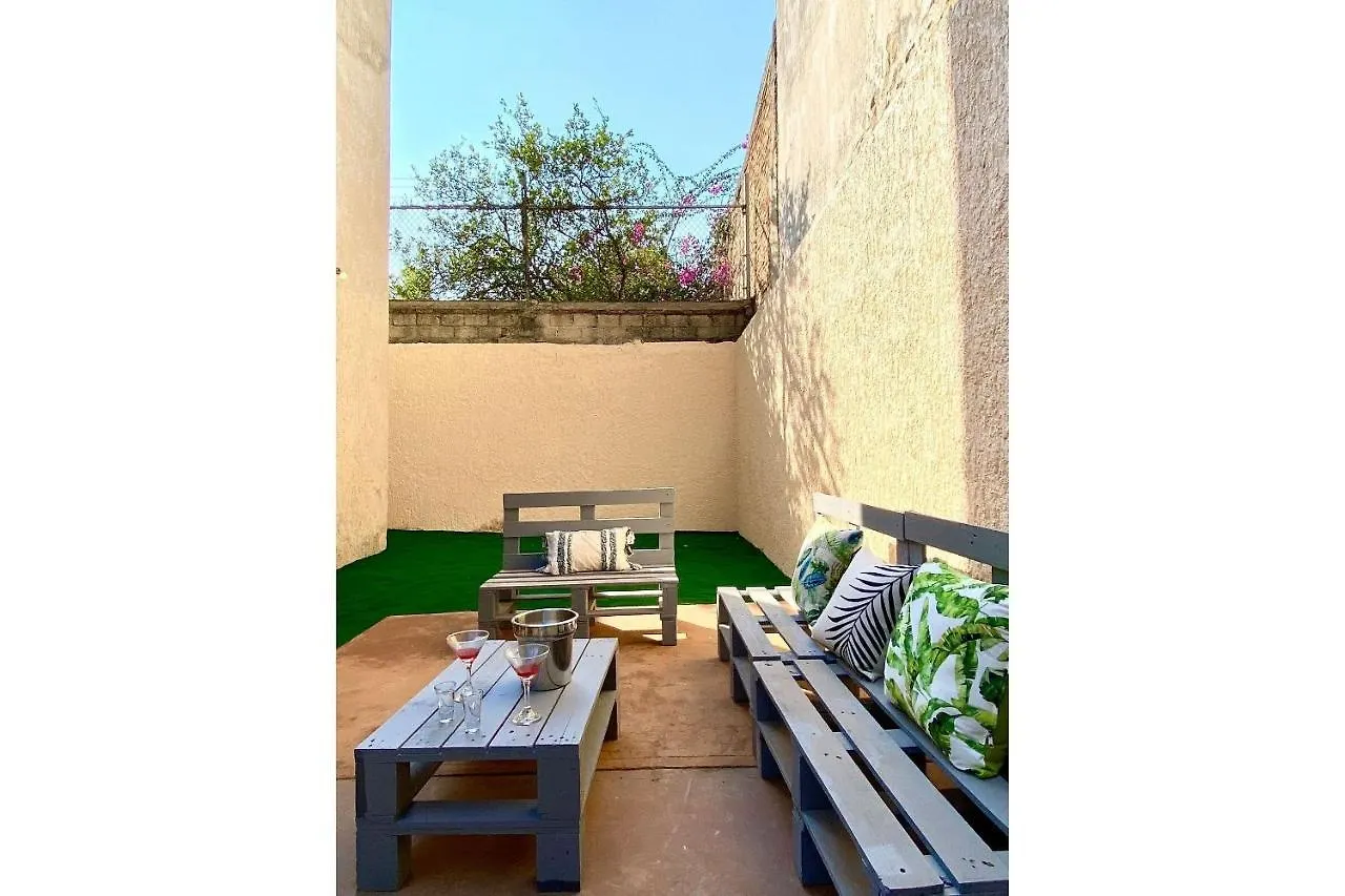Planta Baja Enorme, Jardín, Parking, Hasta 11 Pax Apartamento Guadalajara